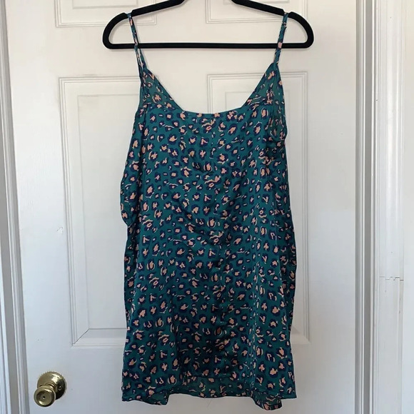 BooHoo Cheetah Slip Dress  - Picture 2 of 4